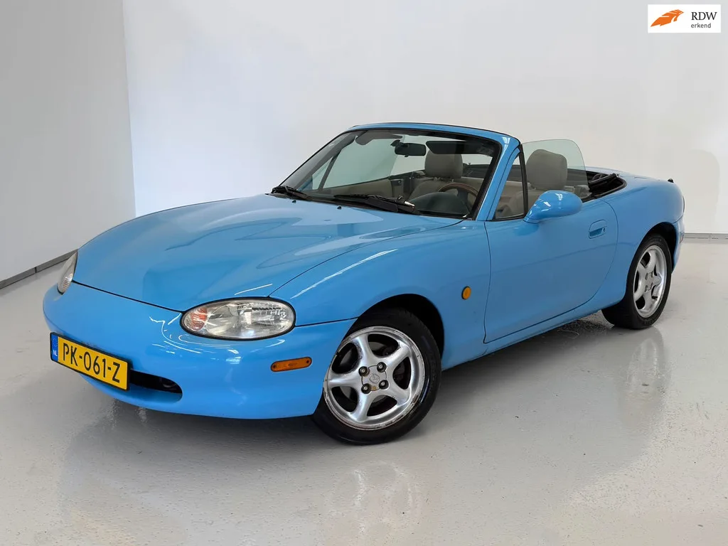 Mazda MX-5 (2001) — foto 1