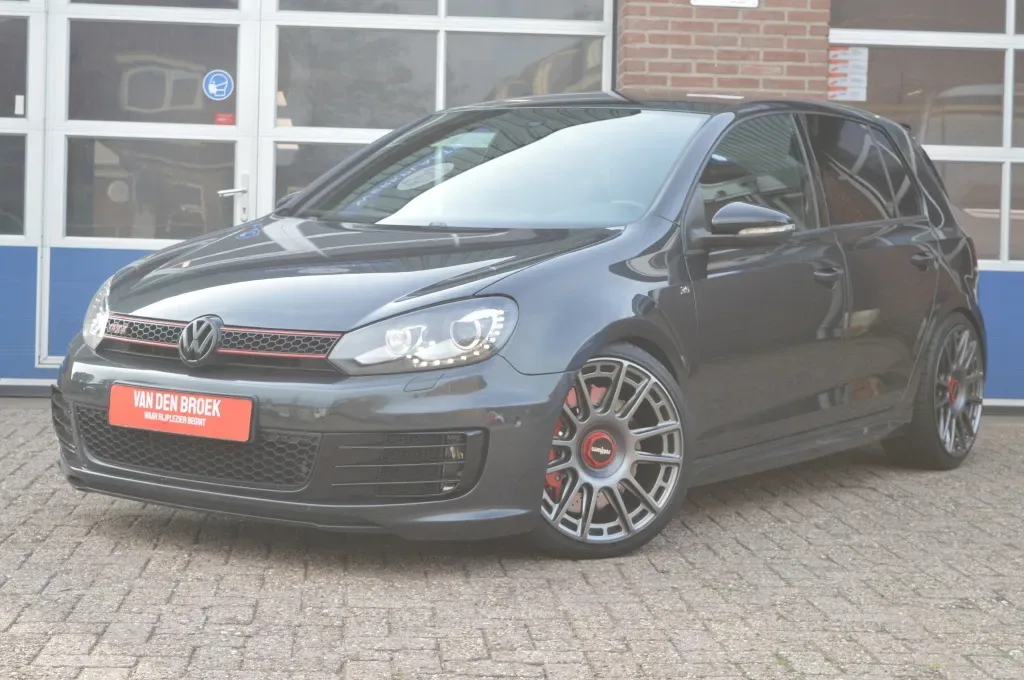 Volkswagen Golf (2011) — foto 1