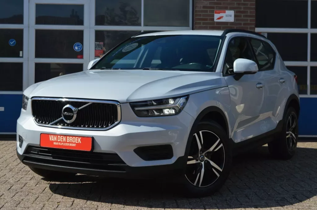 Volvo XC40 (2019) — foto 1