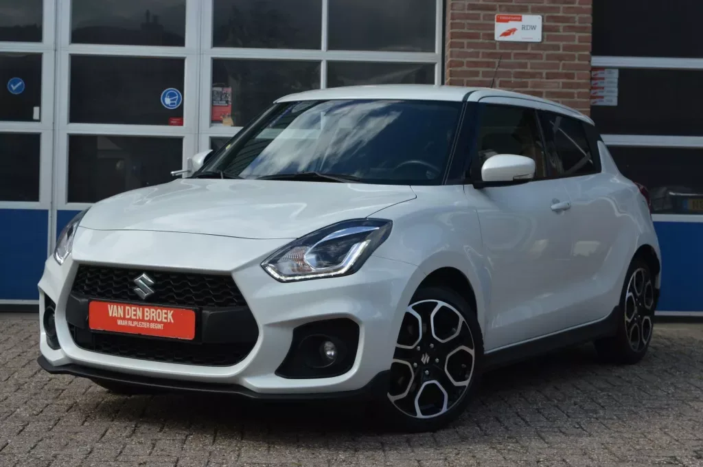 Suzuki Swift (2021) — foto 1