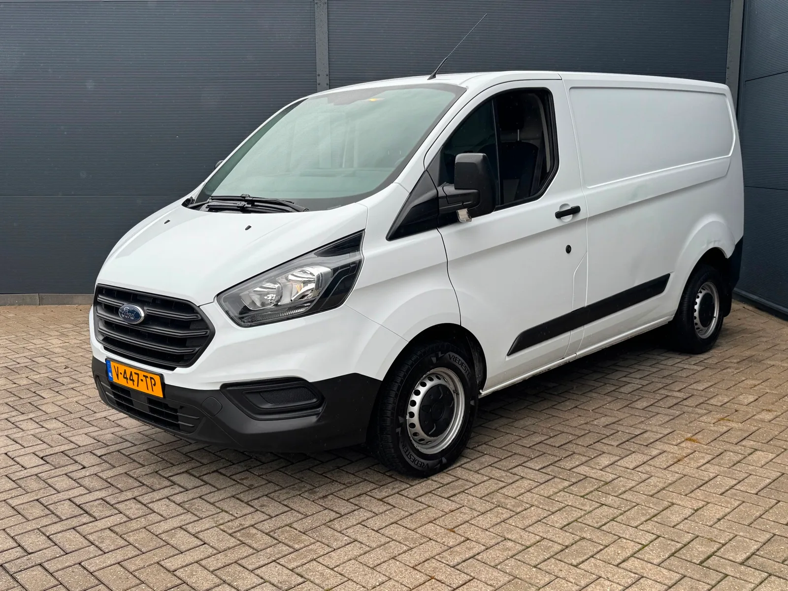 Ford Transit Custom (2018) — foto 1