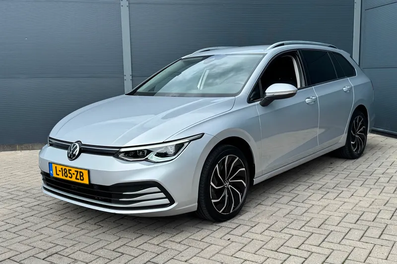 Volkswagen Golf (2021)