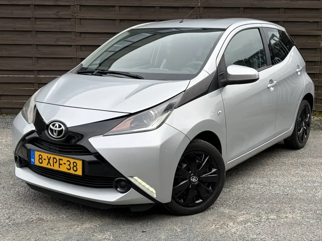 Toyota Aygo (2014) — foto 1