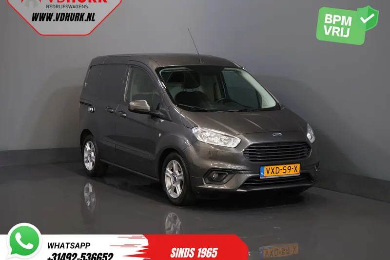 Ford Transit Courier (2023)