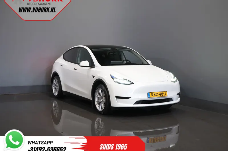 Tesla Model Y (2023)