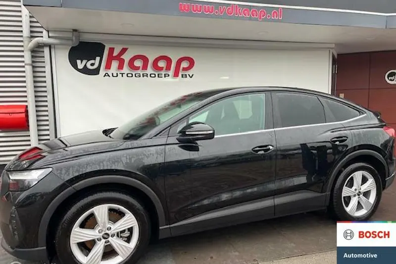 Audi Q4 e-tron (2022)