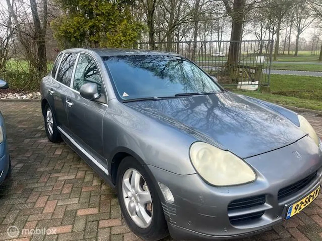 Porsche Cayenne (2004) — foto 1