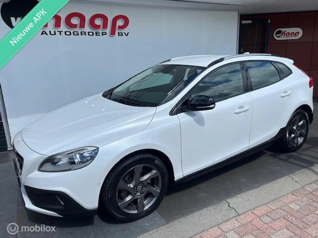 Volvo V40 Cross Country (2016) — foto 1