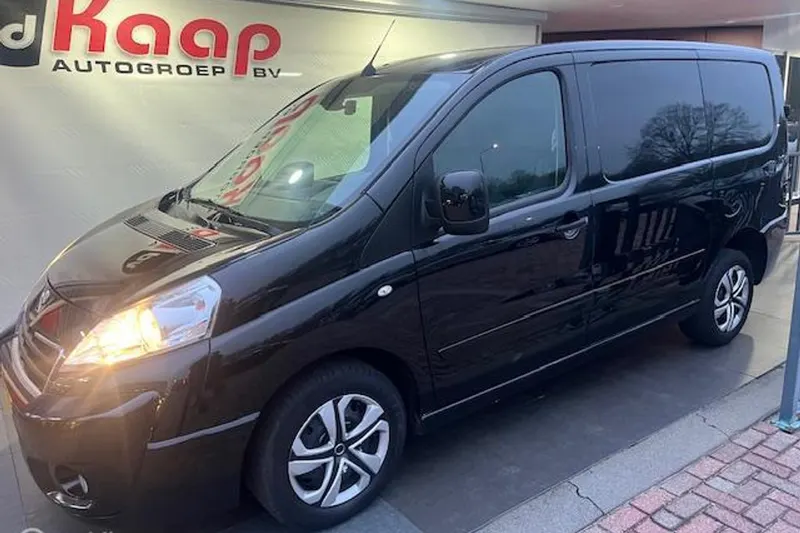Peugeot Expert (2014)