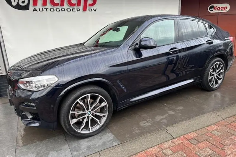 BMW X4 (2021)