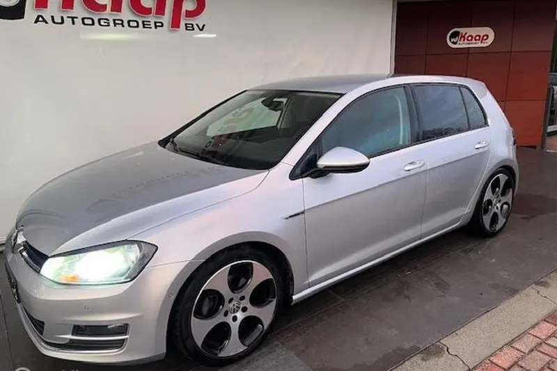 Volkswagen Golf (2013)
