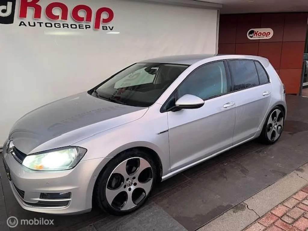 Volkswagen Golf (2013) — foto 1