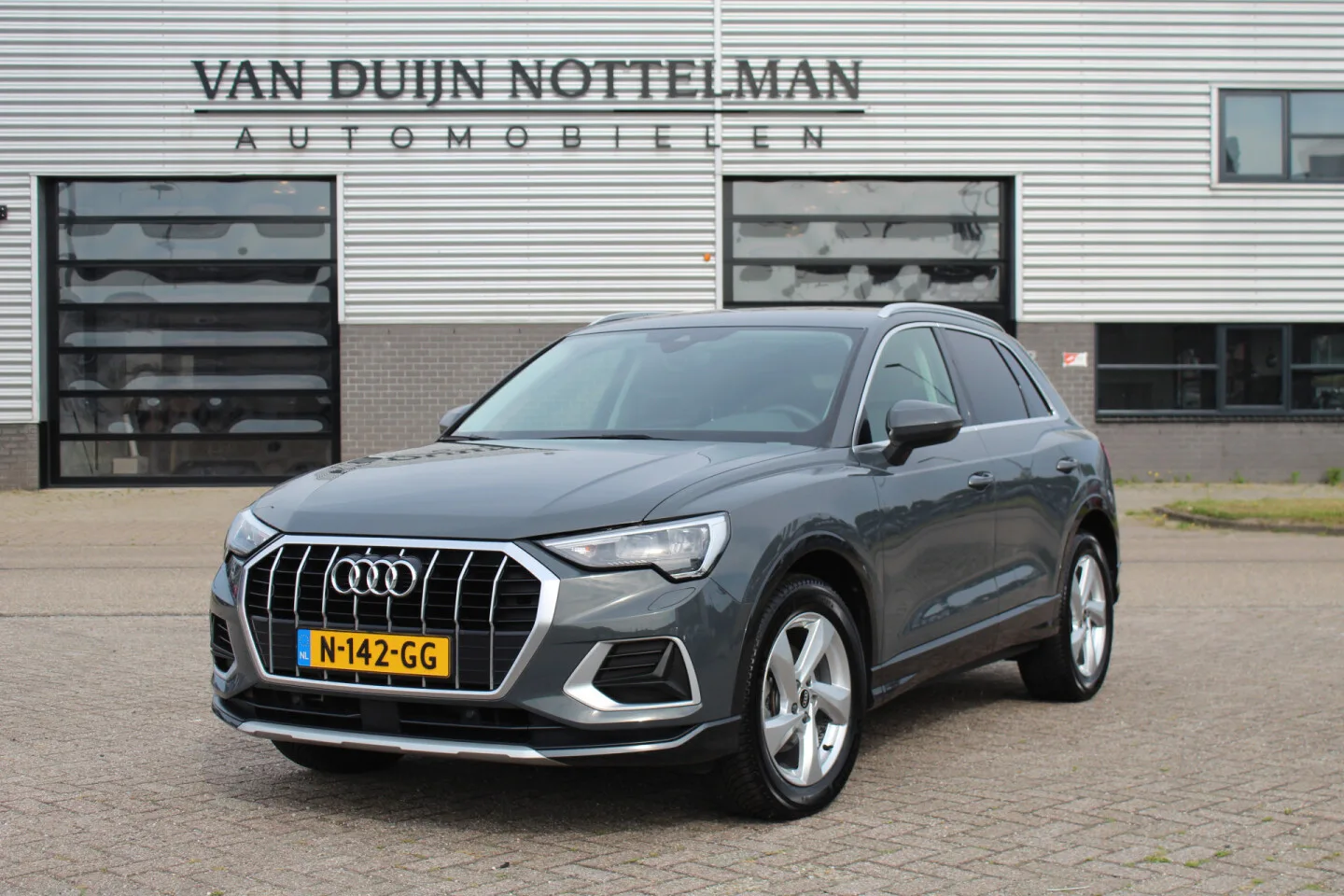 Audi Q3 (2021) — foto 1