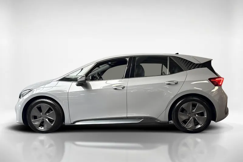 CUPRA Born (2021)