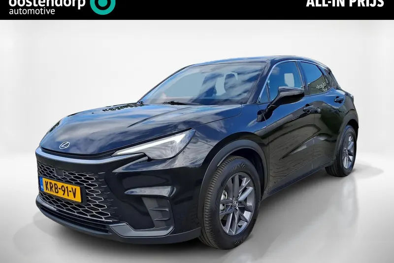 Lexus LBX (2024)
