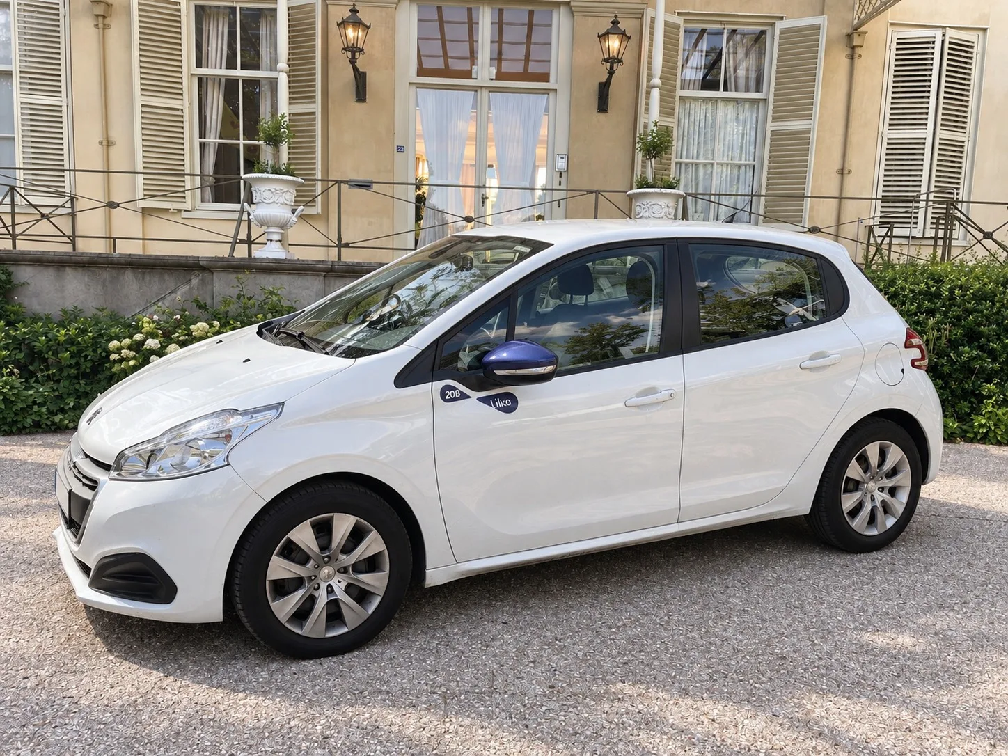 Peugeot 208 (2018) — foto 1
