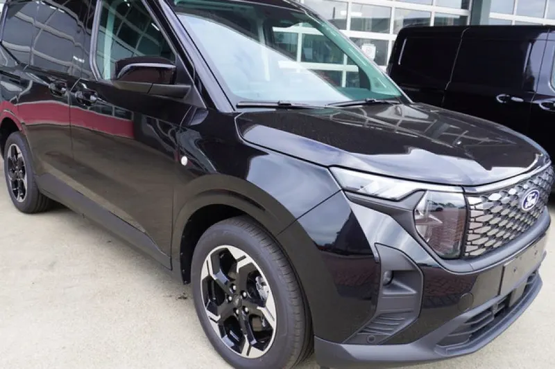 Ford E-Transit Courier (2026)