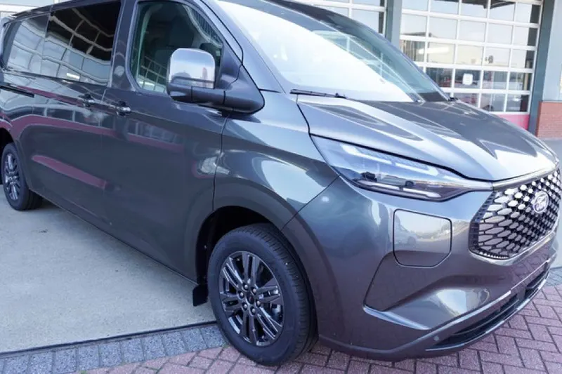 Ford E-Transit (2026)