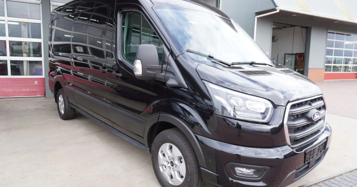 Ford Transit (2024) — foto 1