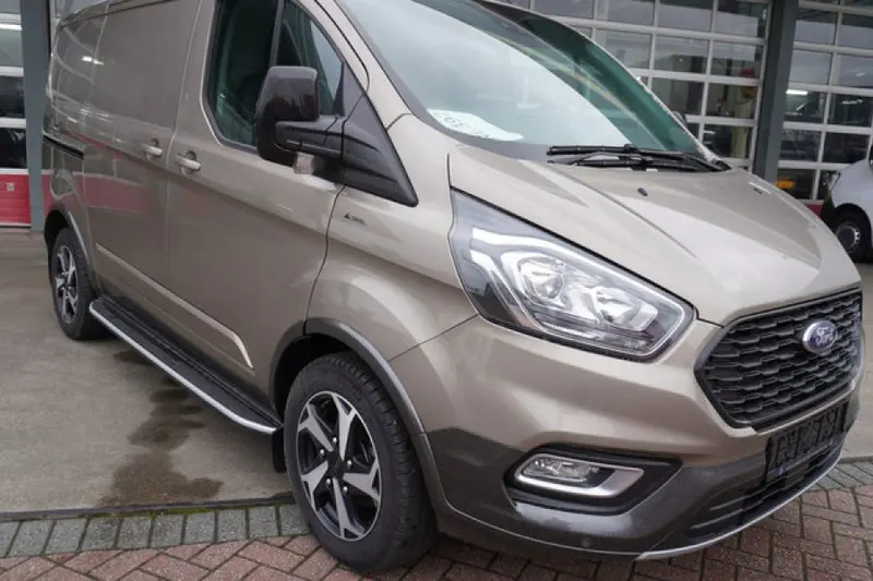 Ford Transit Custom (2023)