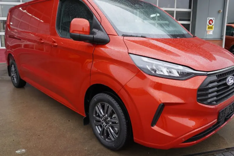 Ford Transit Custom (2024)