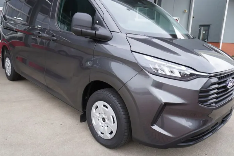 Ford Transit Custom (2024)