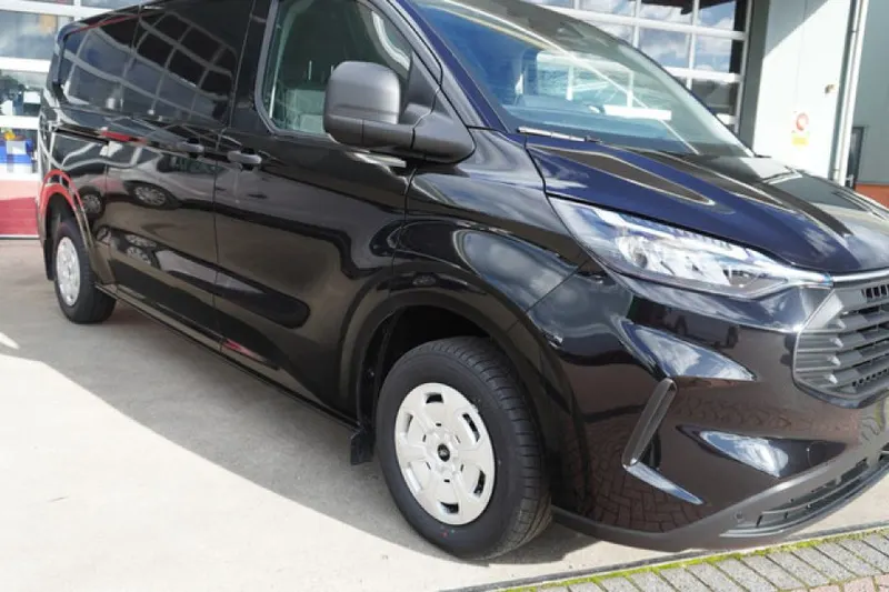 Ford Transit Custom (2024)