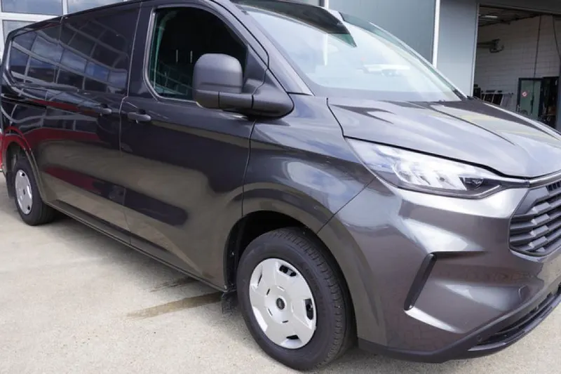 Ford Transit Custom (2024)