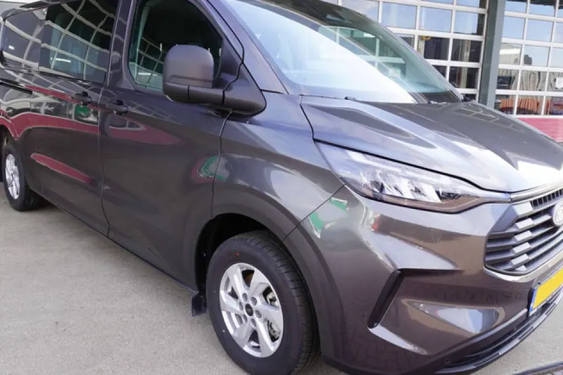 Ford Transit Custom (2024)