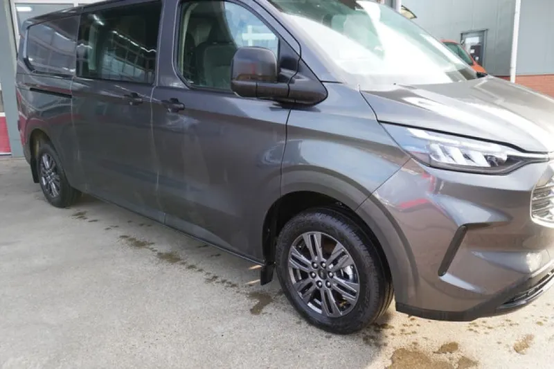 Ford Transit Custom (2024)