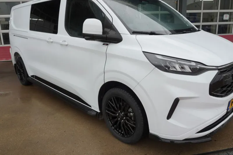 Ford Transit Custom (2024)