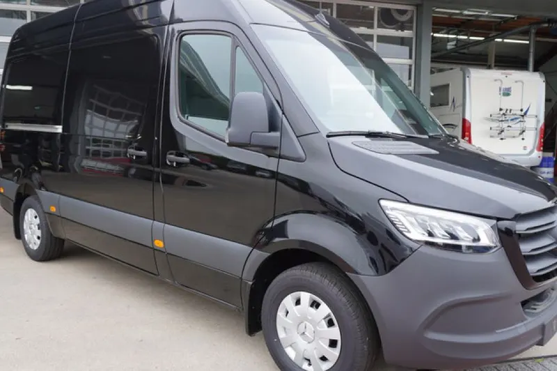 Mercedes-Benz Sprinter (2024)