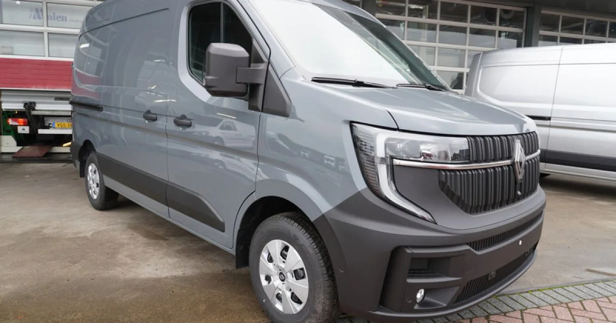 Renault Master (2024) — foto 1