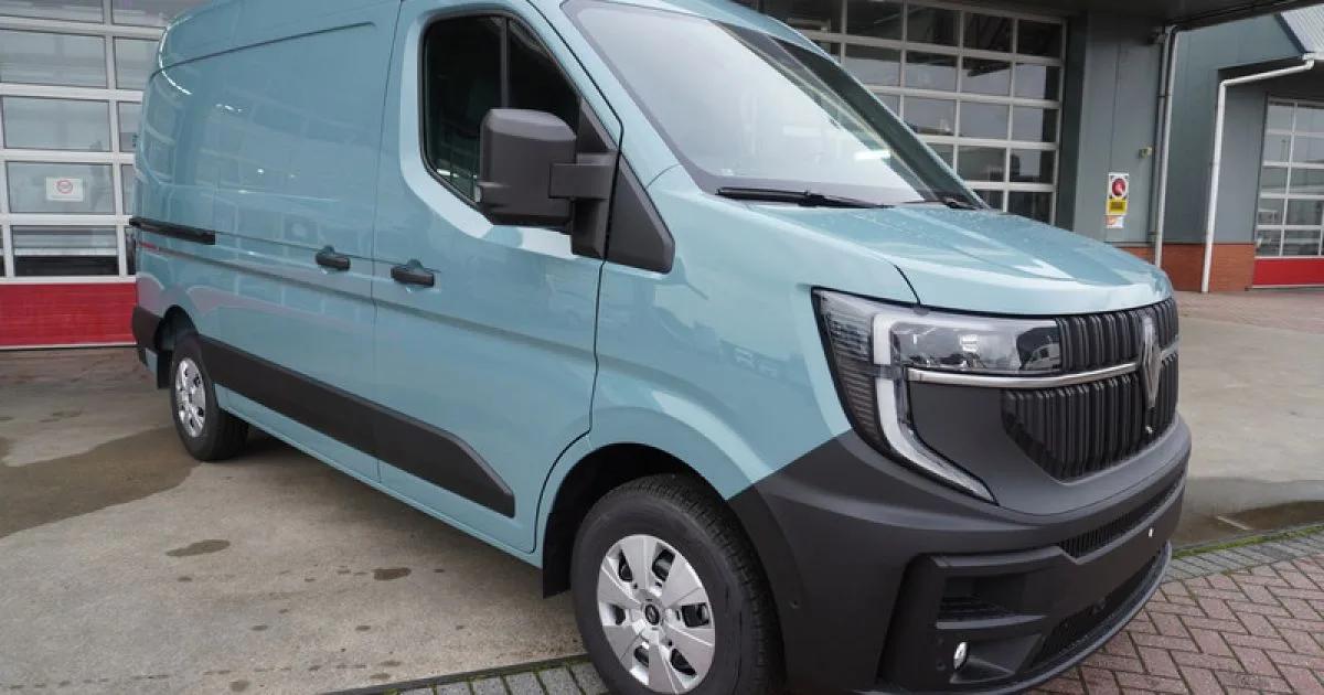 Renault Master (2024) — foto 1