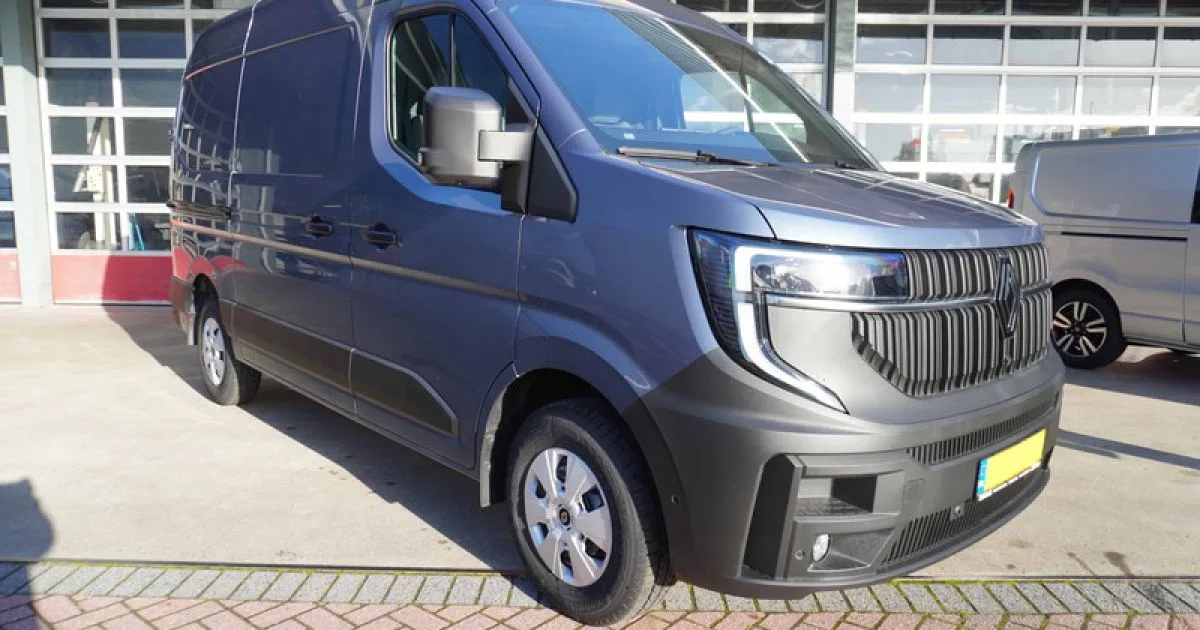 Renault Master (2024) — foto 1