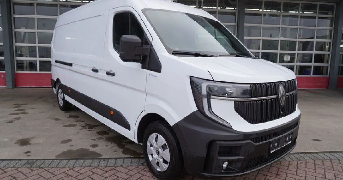 Renault Master (2024) — foto 1