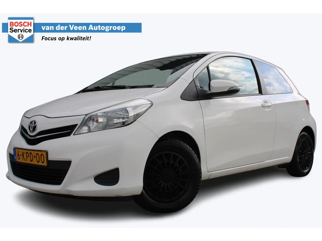 Toyota Yaris (2013) — foto 1