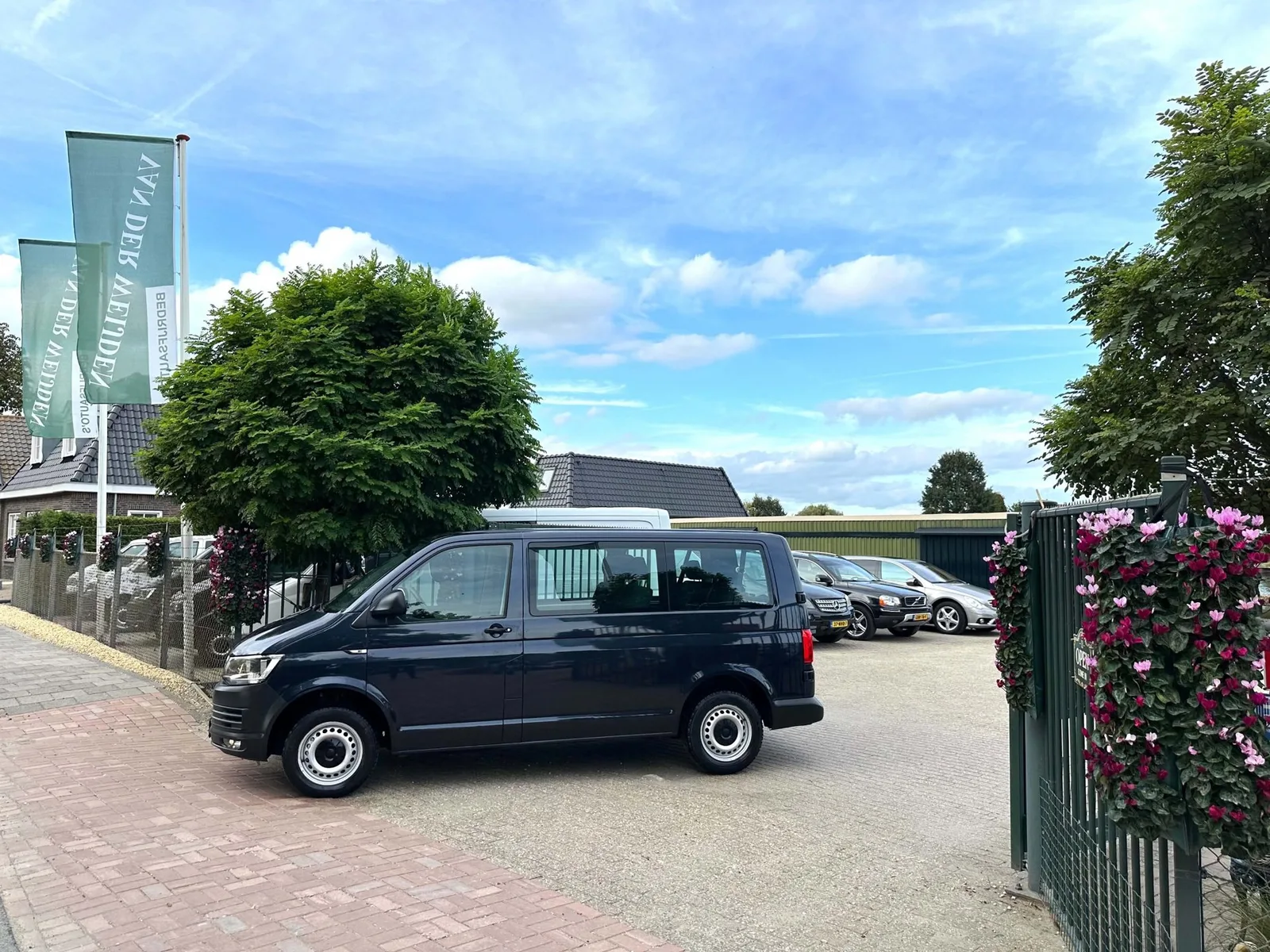 Volkswagen Transporter (2015) — foto 1