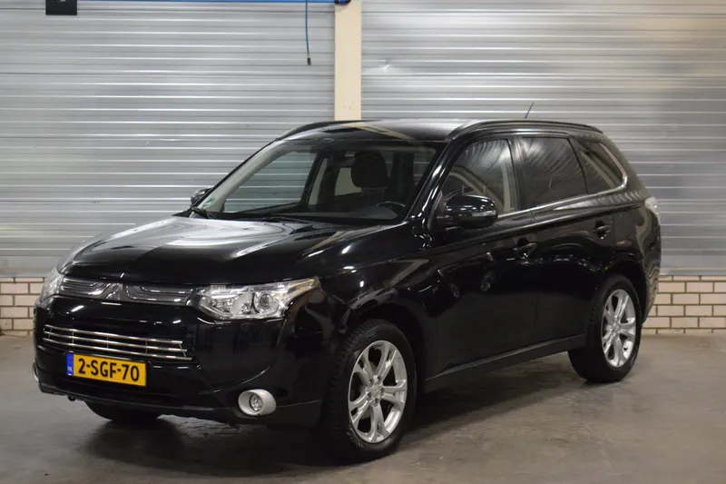 Mitsubishi Outlander (2013)