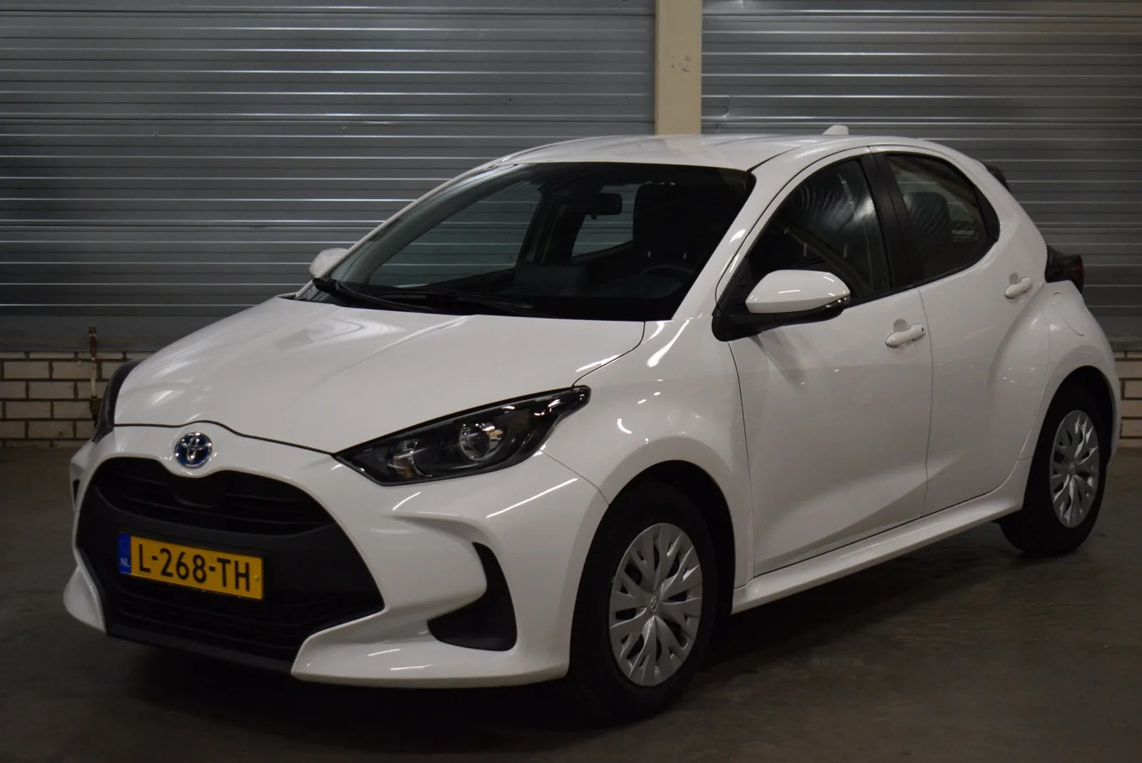 Toyota Yaris (2021) — foto 1