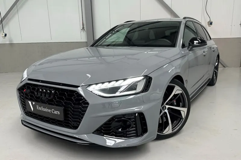 Audi RS 4 (2022)