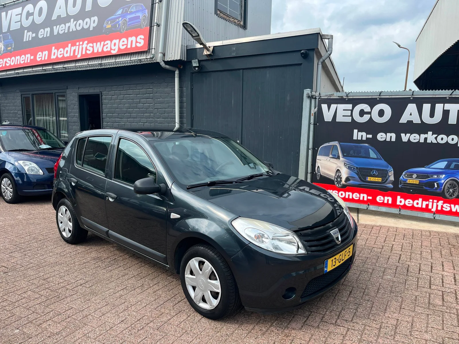 Dacia Sandero (2008) — foto 1