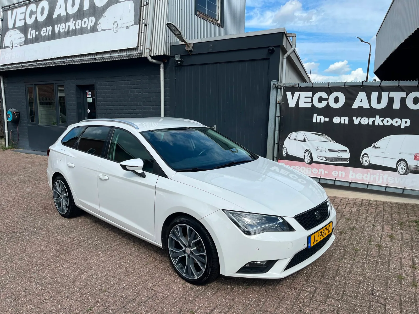 SEAT Leon (2016) — foto 1
