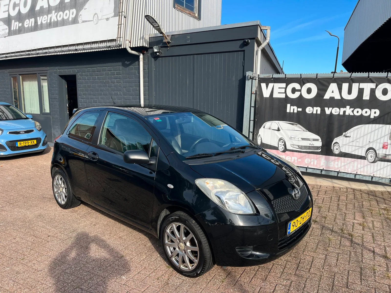 Toyota Yaris (2008) — foto 1