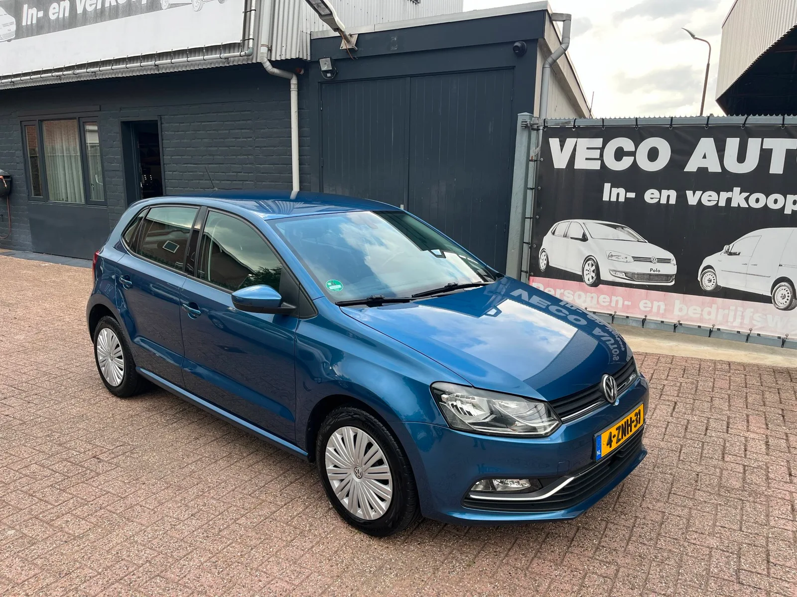 Volkswagen Polo (2015) — foto 1