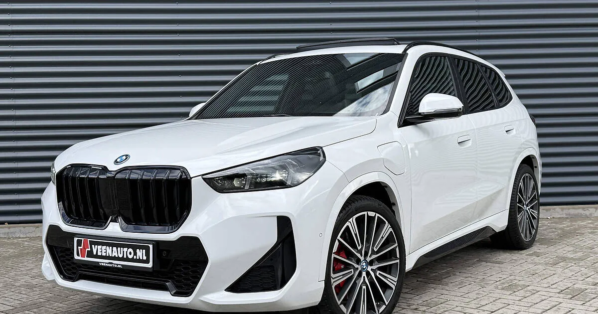 BMW X1 (2024) — foto 1