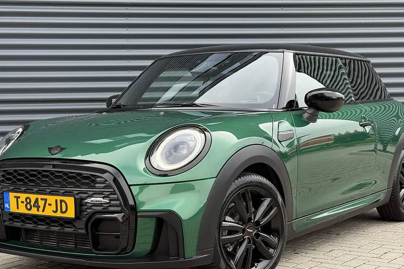 MINI Cooper (2023)