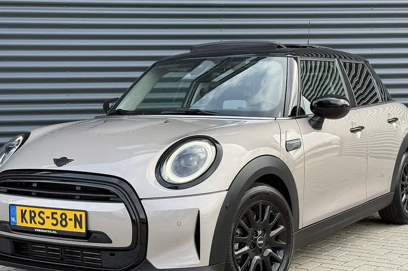 MINI Cooper (2023)
