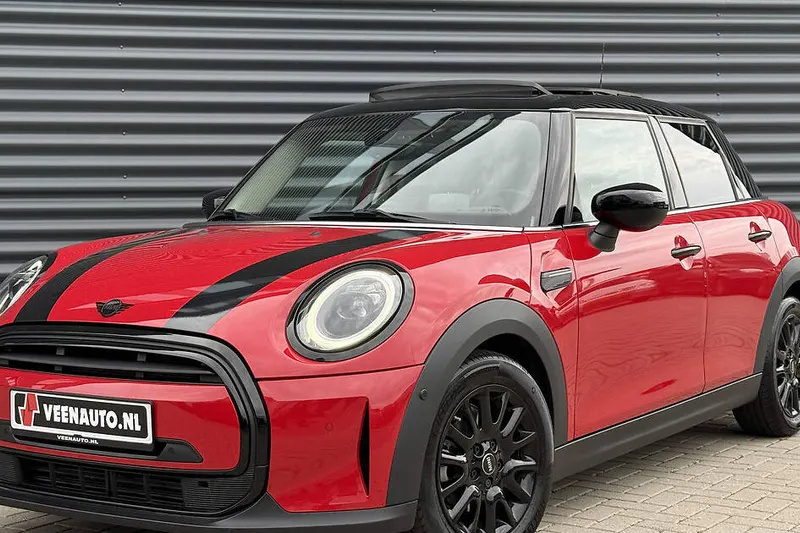 MINI Cooper (2023)