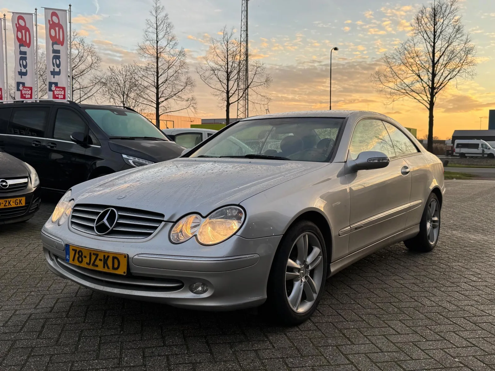 Mercedes-Benz CLK-Klasse (2002) — foto 1